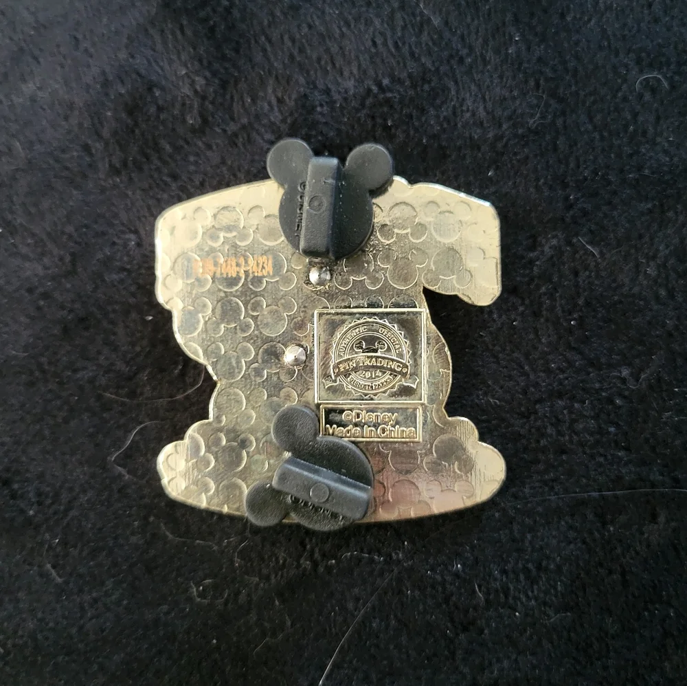 Disney Pins - Picture 3 of 7